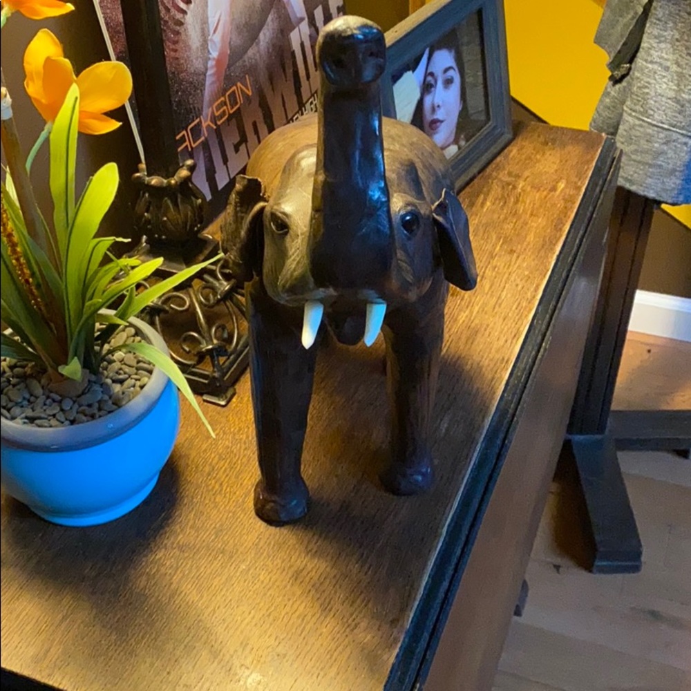 - Elephant 🐘 decor - Picture 3 of 6